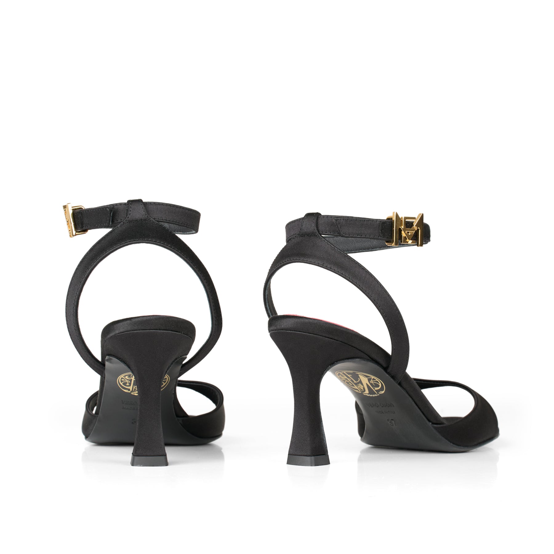 Artemis 75 Noir Satin
